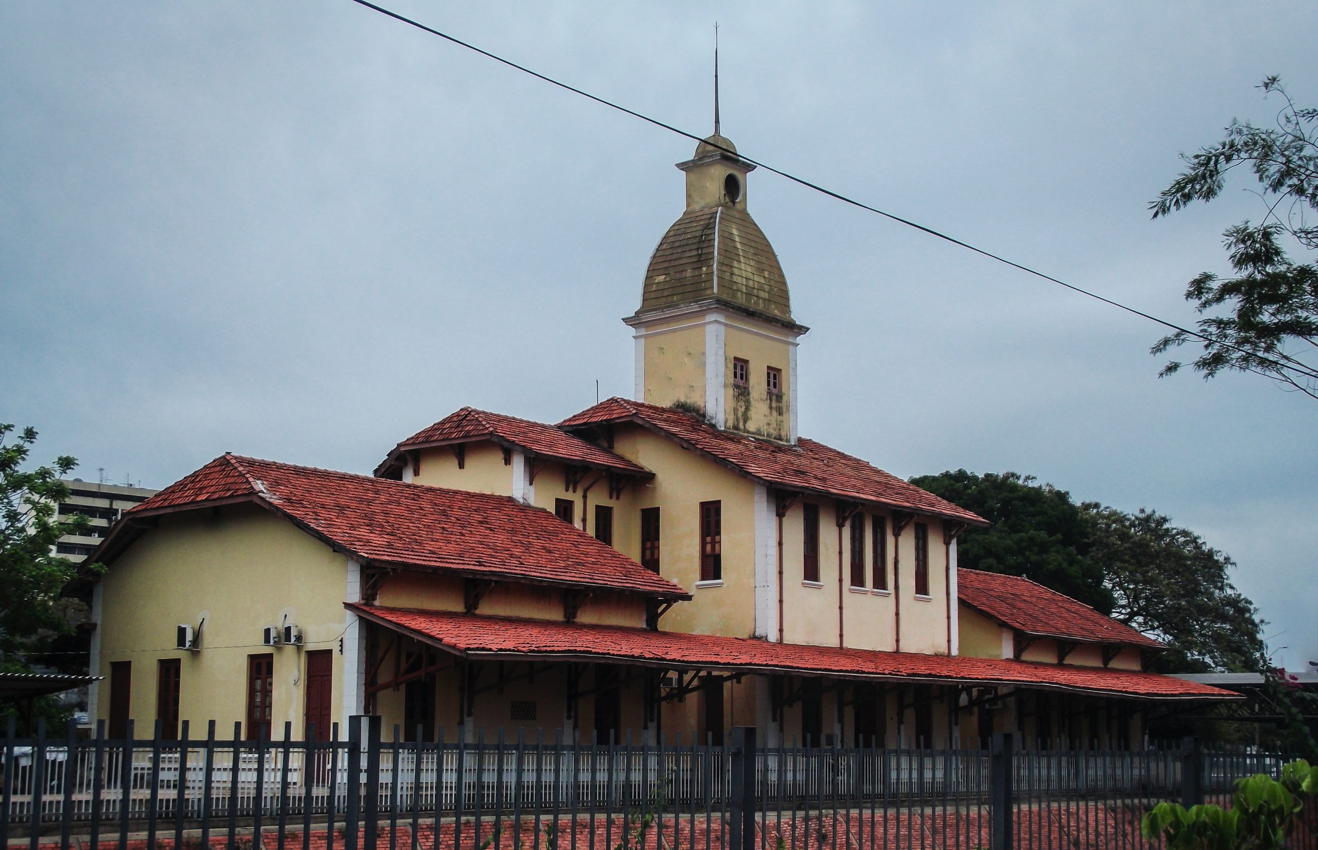 red roofed house